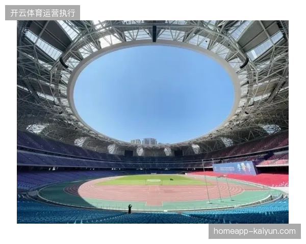 观赛流线规划失效，场馆智能导航系统能否实时疏导拥挤的消费人潮？